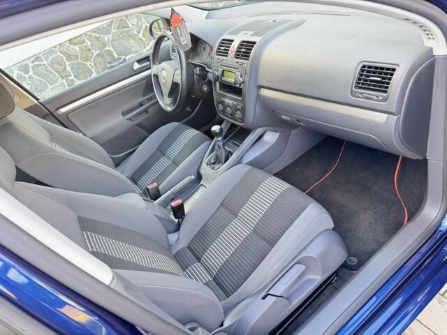 Синий Фольксваген Гольф, объемом двигателя 1.4 л и пробегом 196 тыс. км за 6099 $, фото 6 на Automoto.ua