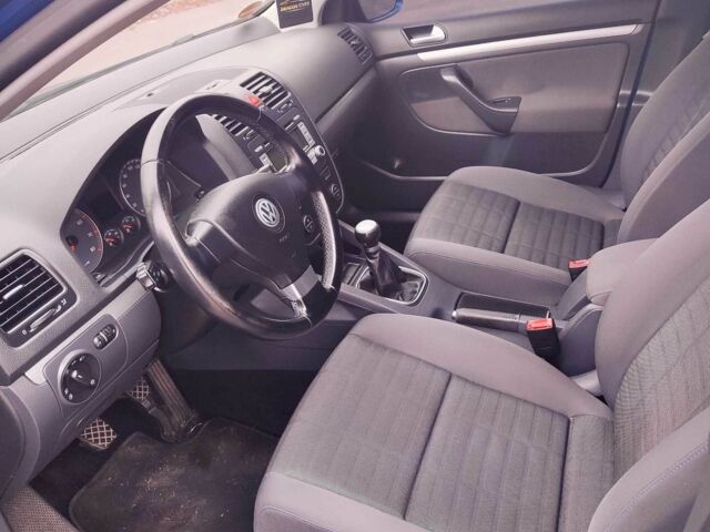 Синий Фольксваген Гольф, объемом двигателя 1.4 л и пробегом 189 тыс. км за 5550 $, фото 21 на Automoto.ua