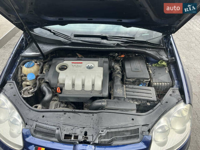 Синий Фольксваген Гольф, объемом двигателя 1.9 л и пробегом 240 тыс. км за 5500 $, фото 9 на Automoto.ua