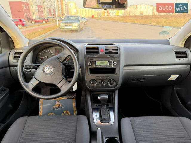 Синій Фольксваген Гольф, об'ємом двигуна 1.6 л та пробігом 215 тис. км за 8199 $, фото 39 на Automoto.ua