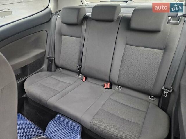 Синій Фольксваген Гольф, об'ємом двигуна 1.39 л та пробігом 226 тис. км за 4800 $, фото 37 на Automoto.ua