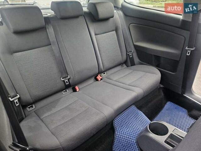 Синій Фольксваген Гольф, об'ємом двигуна 1.39 л та пробігом 226 тис. км за 4800 $, фото 39 на Automoto.ua