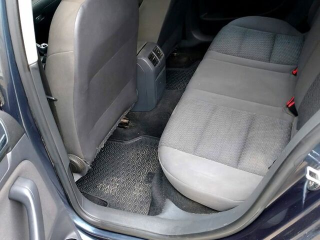 Синій Фольксваген Гольф, об'ємом двигуна 1.6 л та пробігом 183 тис. км за 5400 $, фото 2 на Automoto.ua