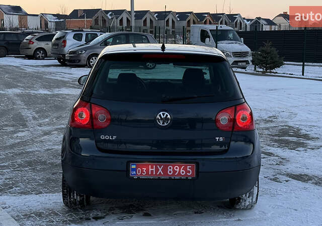 Синий Фольксваген Гольф, объемом двигателя 1.4 л и пробегом 251 тыс. км за 5899 $, фото 5 на Automoto.ua