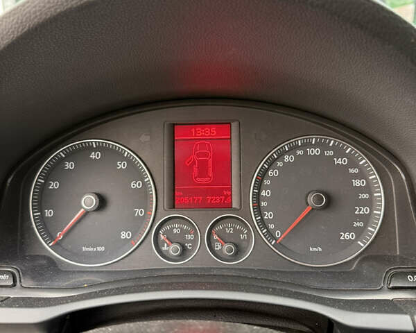 Синий Фольксваген Гольф, объемом двигателя 1.6 л и пробегом 205 тыс. км за 6300 $, фото 15 на Automoto.ua