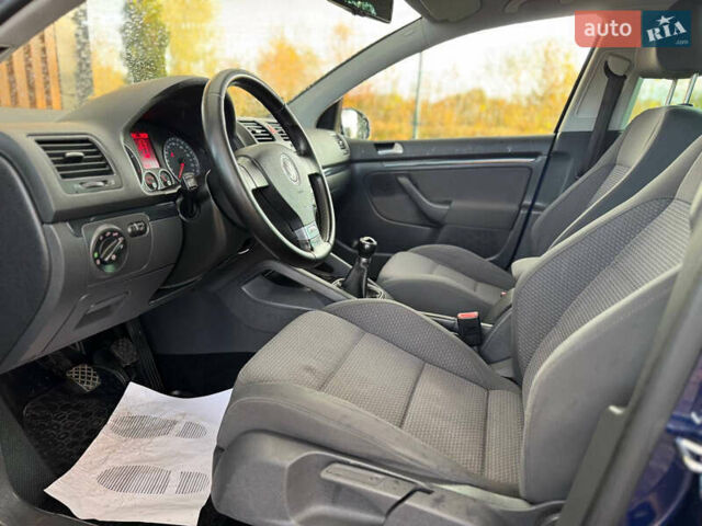 Синій Фольксваген Гольф, об'ємом двигуна 1.4 л та пробігом 175 тис. км за 6490 $, фото 69 на Automoto.ua