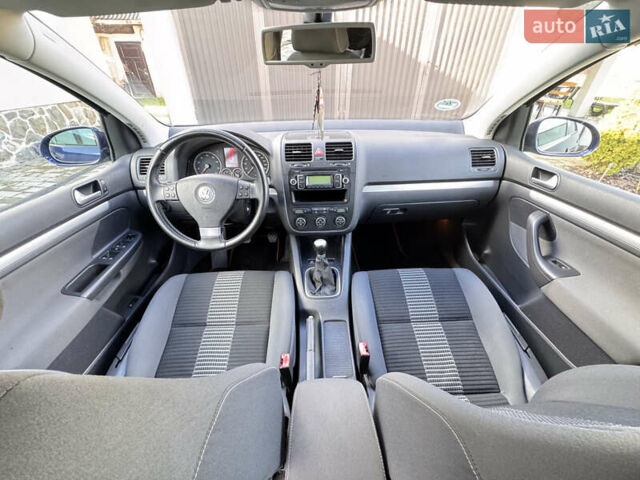 Синій Фольксваген Гольф, об'ємом двигуна 1.4 л та пробігом 196 тис. км за 6100 $, фото 18 на Automoto.ua