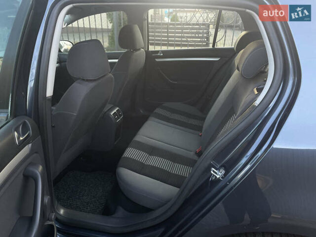 Синий Фольксваген Гольф, объемом двигателя 1.4 л и пробегом 228 тыс. км за 5499 $, фото 40 на Automoto.ua