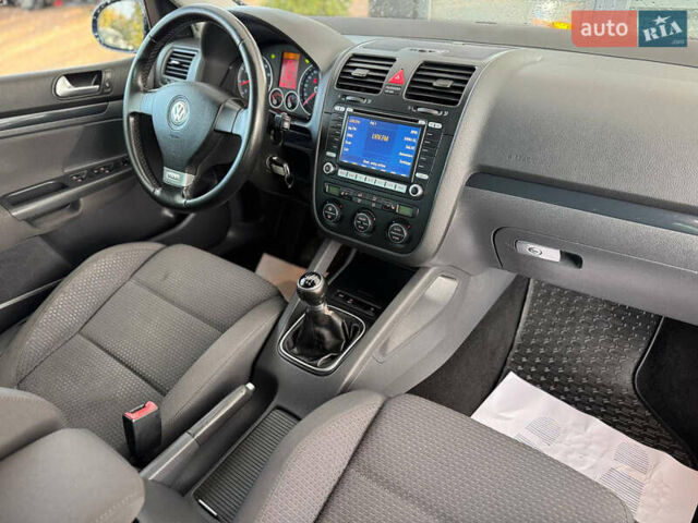 Синій Фольксваген Гольф, об'ємом двигуна 1.4 л та пробігом 175 тис. км за 6490 $, фото 79 на Automoto.ua