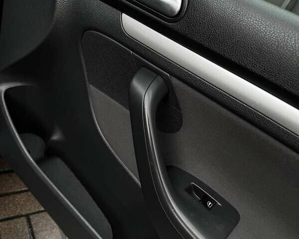 Синій Фольксваген Гольф, об'ємом двигуна 1.6 л та пробігом 200 тис. км за 6999 $, фото 23 на Automoto.ua