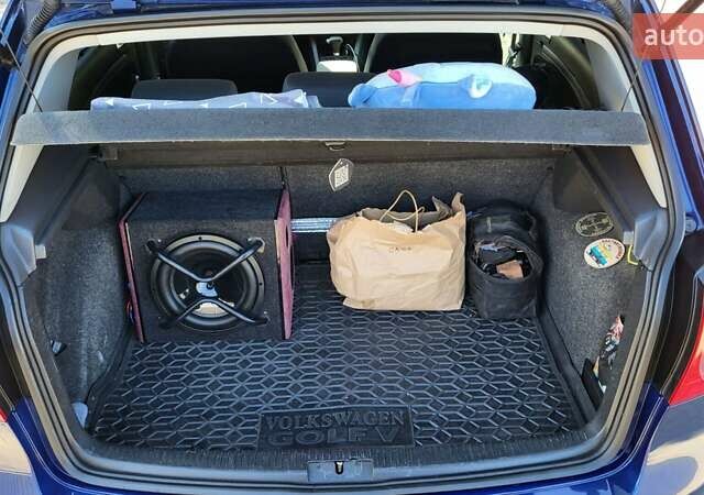 Синій Фольксваген Гольф, об'ємом двигуна 1.6 л та пробігом 330 тис. км за 6900 $, фото 32 на Automoto.ua