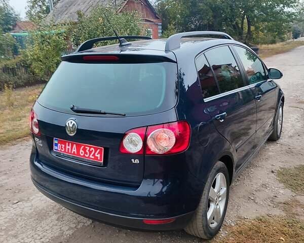 Синий Фольксваген Гольф, объемом двигателя 1.6 л и пробегом 219 тыс. км за 6800 $, фото 9 на Automoto.ua