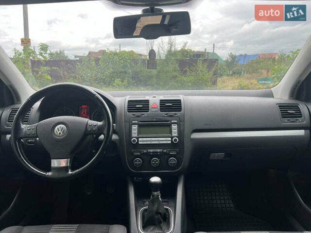Синий Фольксваген Гольф, объемом двигателя 1.6 л и пробегом 237 тыс. км за 6700 $, фото 16 на Automoto.ua