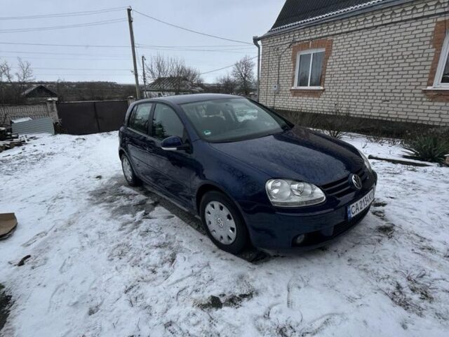 Синий Фольксваген Гольф, объемом двигателя 1.6 л и пробегом 2 тыс. км за 6000 $, фото 2 на Automoto.ua