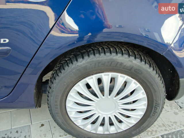 Синий Фольксваген Гольф, объемом двигателя 1.6 л и пробегом 252 тыс. км за 6199 $, фото 33 на Automoto.ua