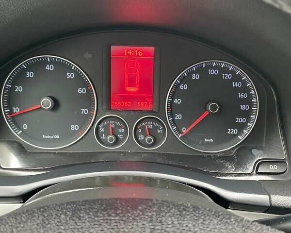 Синий Фольксваген Гольф, объемом двигателя 1.39 л и пробегом 255 тыс. км за 5700 $, фото 8 на Automoto.ua