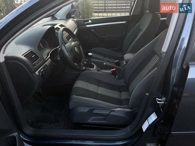 Синий Фольксваген Гольф, объемом двигателя 1.4 л и пробегом 228 тыс. км за 5499 $, фото 62 на Automoto.ua