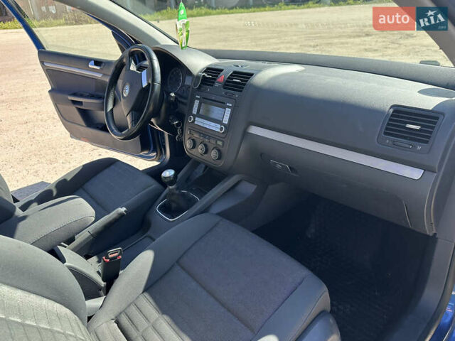 Синій Фольксваген Гольф, об'ємом двигуна 1.6 л та пробігом 231 тис. км за 5900 $, фото 18 на Automoto.ua