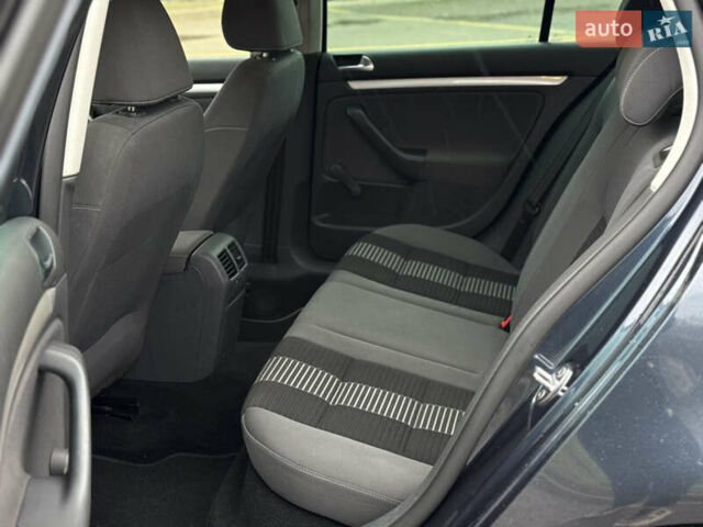 Синий Фольксваген Гольф, объемом двигателя 1.4 л и пробегом 203 тыс. км за 5400 $, фото 6 на Automoto.ua
