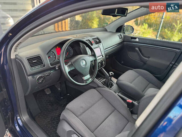 Синій Фольксваген Гольф, об'ємом двигуна 1.4 л та пробігом 175 тис. км за 6490 $, фото 66 на Automoto.ua