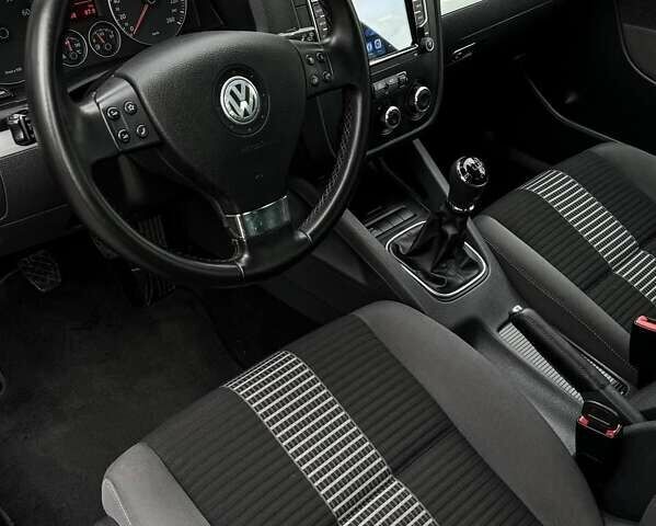 Синій Фольксваген Гольф, об'ємом двигуна 1.6 л та пробігом 200 тис. км за 6999 $, фото 20 на Automoto.ua