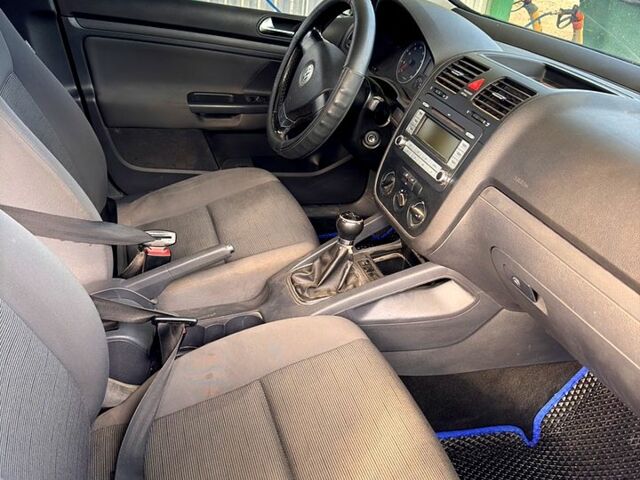 Синий Фольксваген Гольф, объемом двигателя 1.6 л и пробегом 210 тыс. км за 6000 $, фото 4 на Automoto.ua