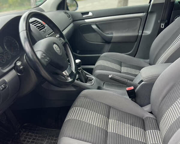 Синий Фольксваген Гольф, объемом двигателя 1.6 л и пробегом 237 тыс. км за 6700 $, фото 12 на Automoto.ua