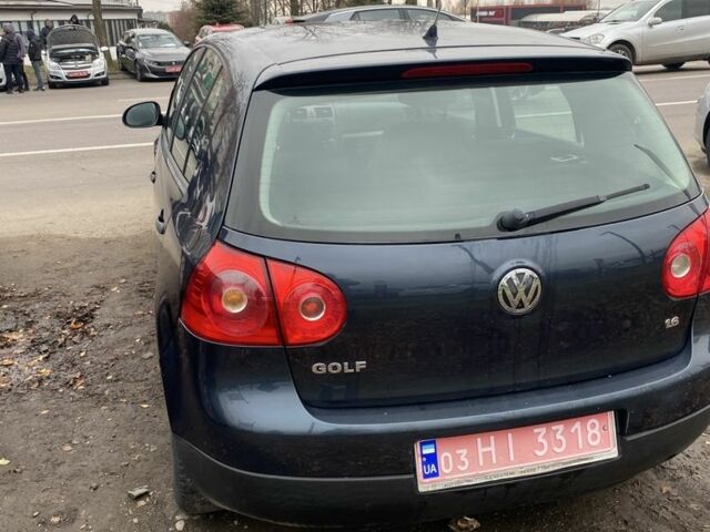 Синий Фольксваген Гольф, объемом двигателя 1.6 л и пробегом 230 тыс. км за 6000 $, фото 3 на Automoto.ua