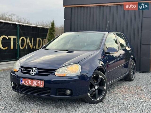 Синий Фольксваген Гольф, объемом двигателя 1.6 л и пробегом 197 тыс. км за 5777 $, фото 1 на Automoto.ua