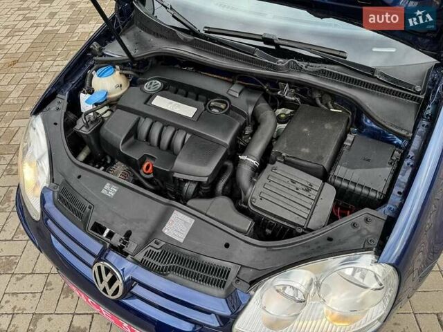 Синий Фольксваген Гольф, объемом двигателя 1.6 л и пробегом 190 тыс. км за 6900 $, фото 18 на Automoto.ua