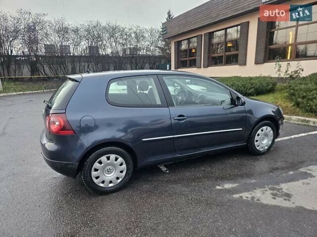 Синій Фольксваген Гольф, об'ємом двигуна 1.39 л та пробігом 226 тис. км за 4800 $, фото 21 на Automoto.ua