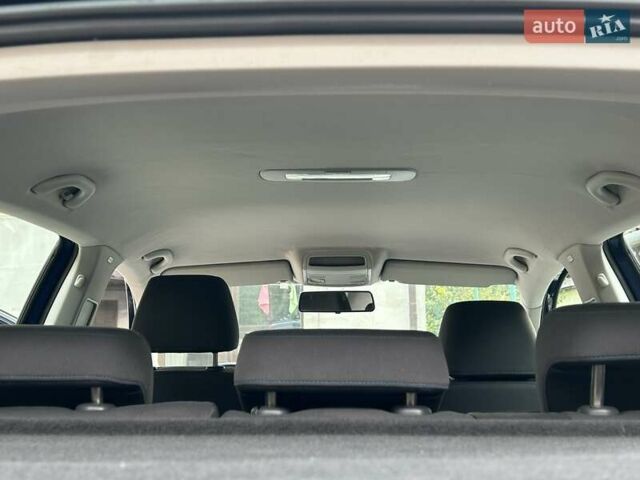 Синий Фольксваген Гольф, объемом двигателя 1.6 л и пробегом 231 тыс. км за 5650 $, фото 33 на Automoto.ua