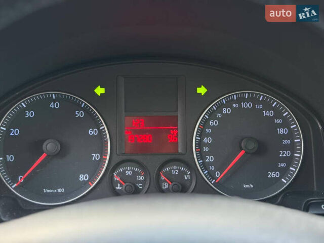 Синий Фольксваген Гольф, объемом двигателя 1.6 л и пробегом 197 тыс. км за 5777 $, фото 29 на Automoto.ua