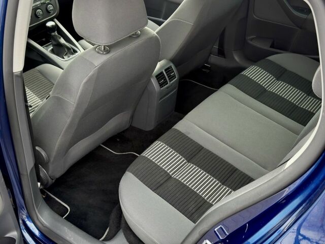 Синій Фольксваген Гольф, об'ємом двигуна 1.4 л та пробігом 140 тис. км за 5950 $, фото 16 на Automoto.ua