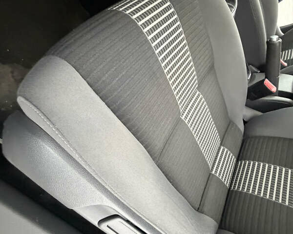 Синій Фольксваген Гольф, об'ємом двигуна 1.6 л та пробігом 174 тис. км за 7200 $, фото 32 на Automoto.ua