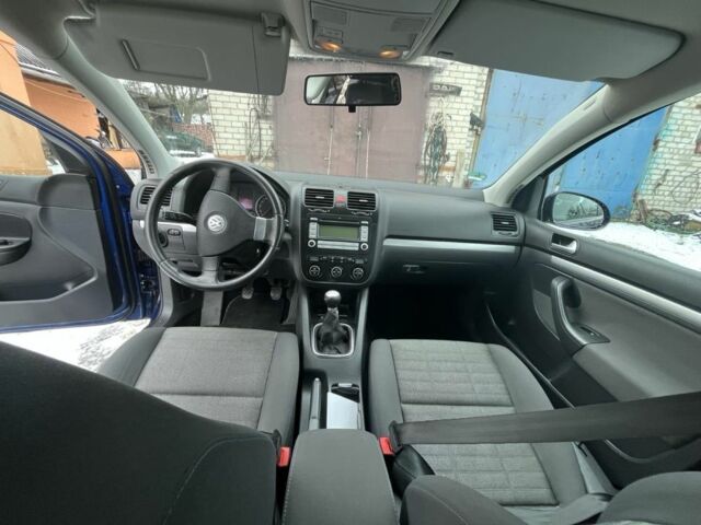 Синий Фольксваген Гольф, объемом двигателя 1.6 л и пробегом 2 тыс. км за 6000 $, фото 6 на Automoto.ua