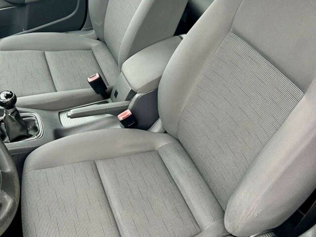 Синий Фольксваген Гольф, объемом двигателя 1.4 л и пробегом 257 тыс. км за 5969 $, фото 7 на Automoto.ua