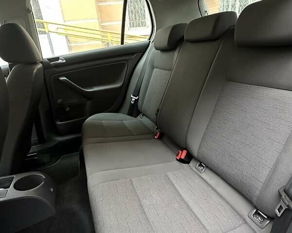 Синий Фольксваген Гольф, объемом двигателя 1.39 л и пробегом 230 тыс. км за 5500 $, фото 17 на Automoto.ua