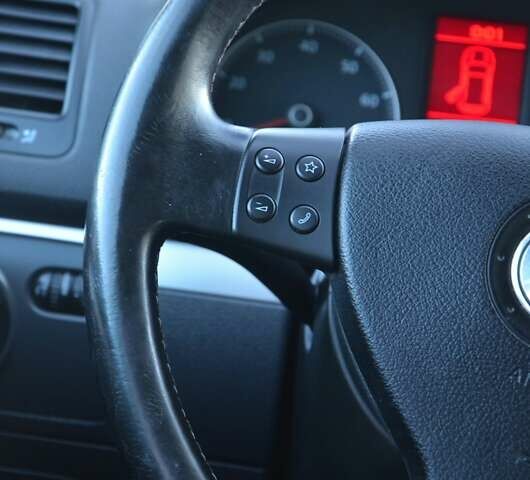 Синий Фольксваген Гольф, объемом двигателя 1.6 л и пробегом 252 тыс. км за 6199 $, фото 39 на Automoto.ua