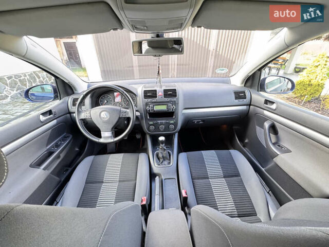 Синій Фольксваген Гольф, об'ємом двигуна 1.4 л та пробігом 196 тис. км за 6100 $, фото 16 на Automoto.ua