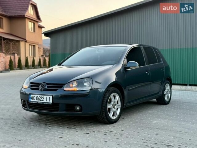 Синий Фольксваген Гольф, объемом двигателя 1.6 л и пробегом 245 тыс. км за 6400 $, фото 1 на Automoto.ua