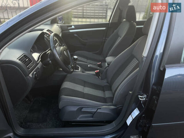 Синий Фольксваген Гольф, объемом двигателя 1.4 л и пробегом 228 тыс. км за 5499 $, фото 44 на Automoto.ua