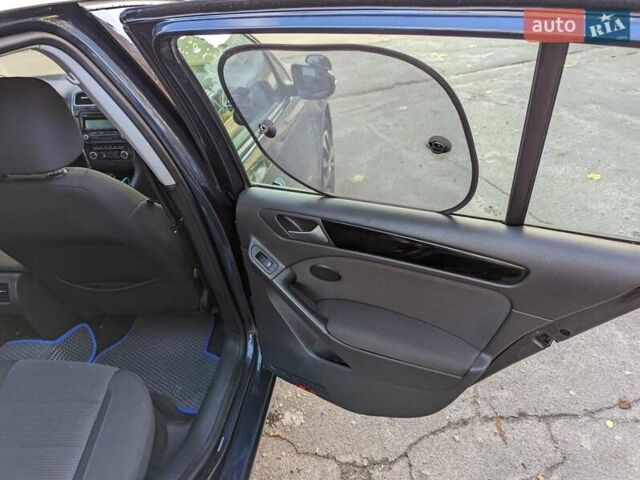 Фольксваген Гольф 2008 в Киеве на Automoto.ua Синий Фольксваген Гольф, объемом двигателя 1.4 л и пробегом 256 тыс. км за 6000 $, фото 30 на Automoto.ua