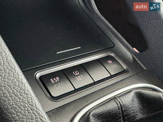 Синій Фольксваген Гольф, об'ємом двигуна 1.4 л та пробігом 175 тис. км за 6490 $, фото 74 на Automoto.ua