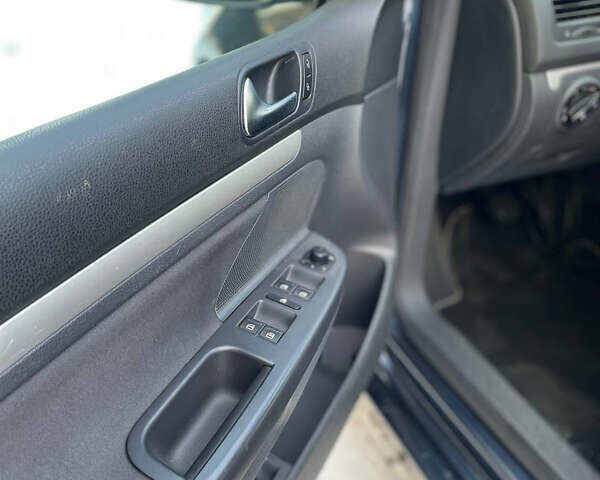 Синий Фольксваген Гольф, объемом двигателя 1.4 л и пробегом 204 тыс. км за 6700 $, фото 20 на Automoto.ua