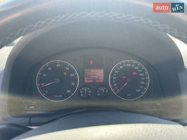 Синій Фольксваген Гольф, об'ємом двигуна 1.6 л та пробігом 231 тис. км за 5900 $, фото 21 на Automoto.ua