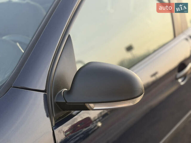 Синій Фольксваген Гольф, об'ємом двигуна 1.6 л та пробігом 215 тис. км за 8199 $, фото 21 на Automoto.ua