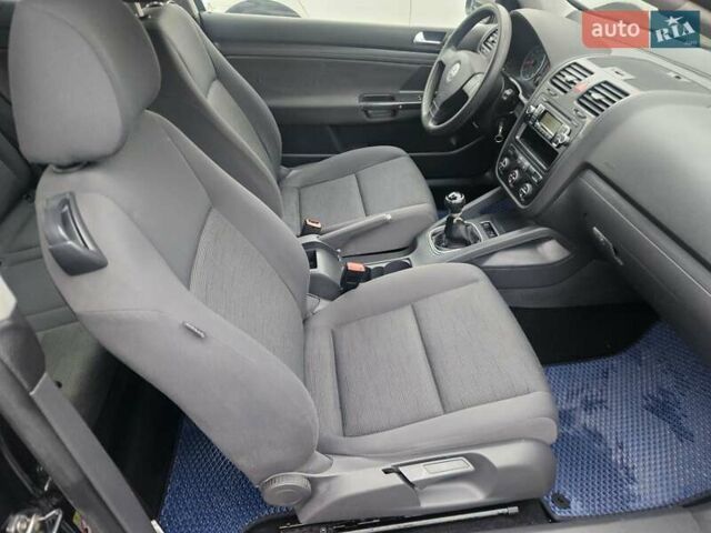 Синій Фольксваген Гольф, об'ємом двигуна 1.39 л та пробігом 226 тис. км за 4800 $, фото 25 на Automoto.ua