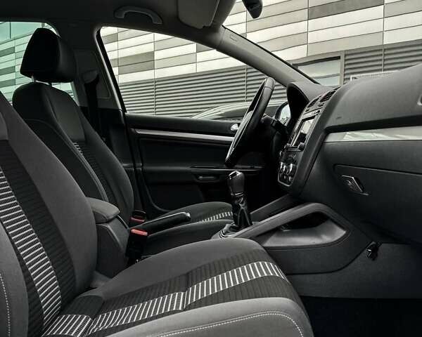 Синій Фольксваген Гольф, об'ємом двигуна 1.6 л та пробігом 200 тис. км за 6999 $, фото 29 на Automoto.ua