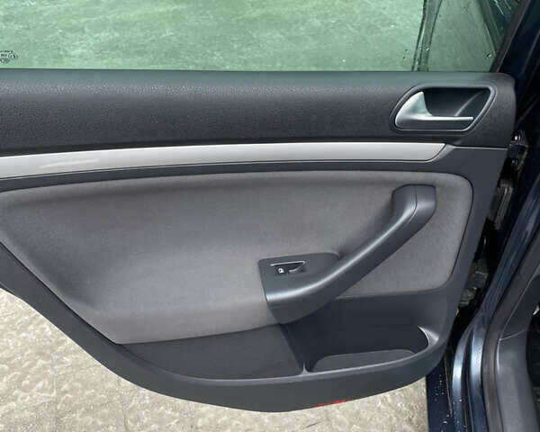 Синій Фольксваген Гольф, об'ємом двигуна 1.4 л та пробігом 214 тис. км за 5490 $, фото 32 на Automoto.ua